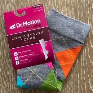 NWT Dr. Motion Knee-Hi Compression Socks